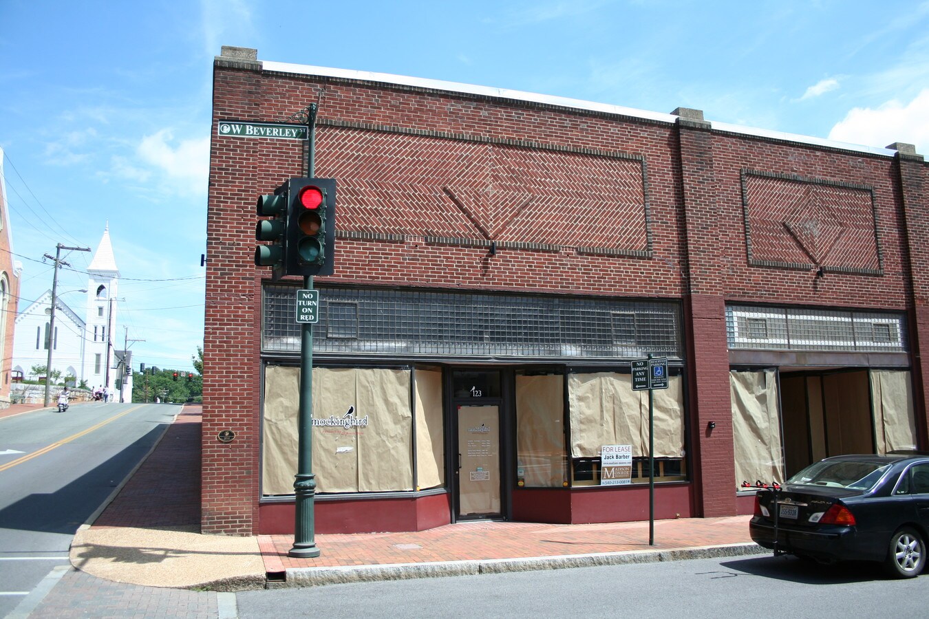 117123 W Beverley St, Staunton, VA 24401