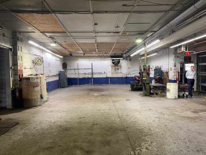 9 Cleveland St, Valley Stream, NY for sale - Building Photo - Image 2 of 3