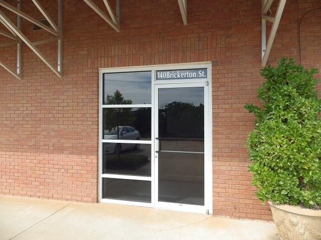 132-156 Brickerton St, Columbus, MS for sale Primary Photo- Image 1 of 1