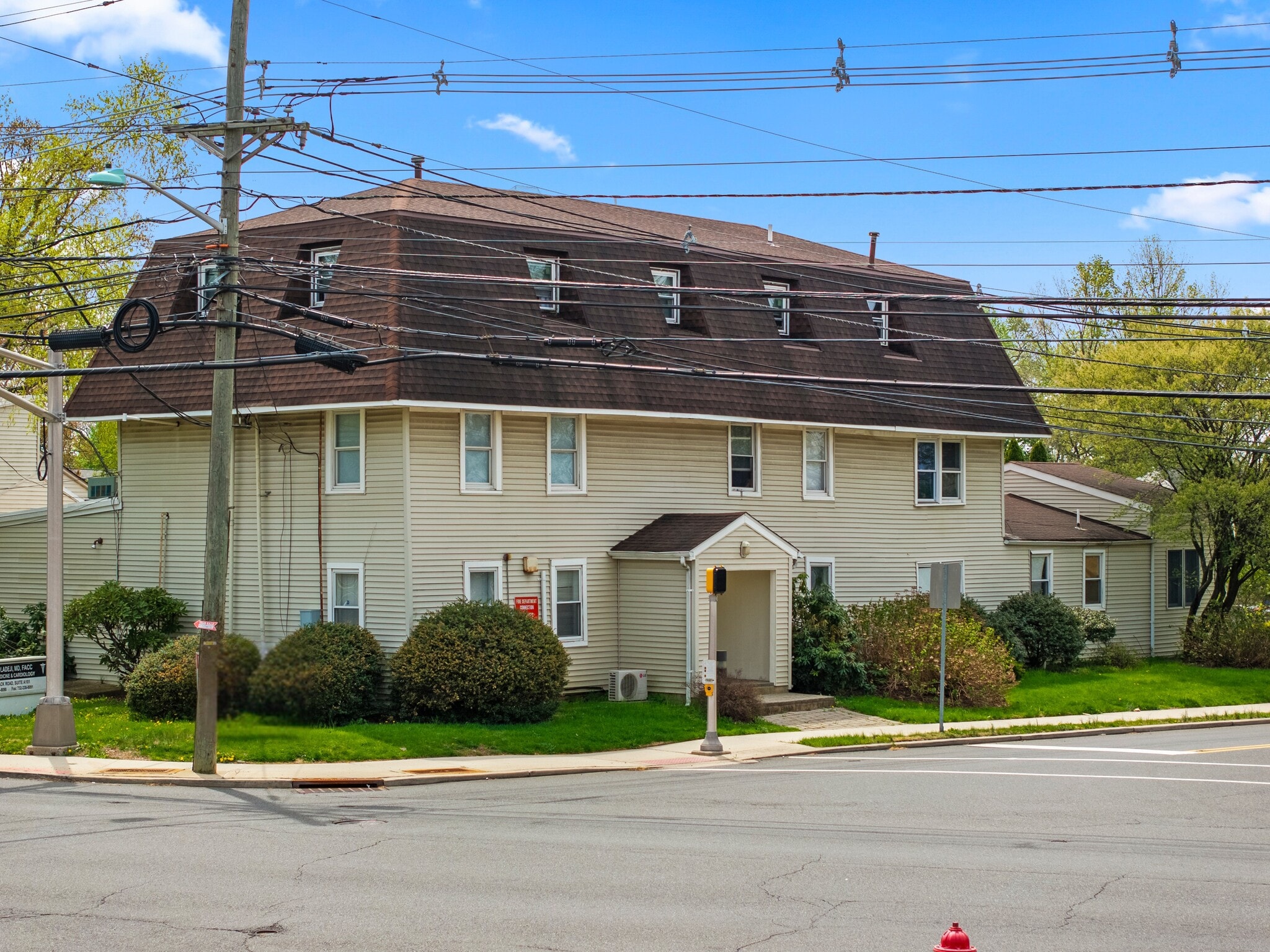 1 Racetrack Rd, East Brunswick, NJ for lease Primary Photo- Image 1 of 6