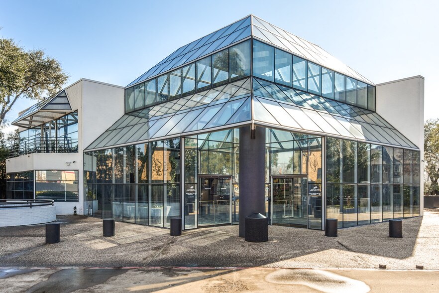 5580 Peterson Ln, Dallas, TX for sale - Building Photo - Image 1 of 1