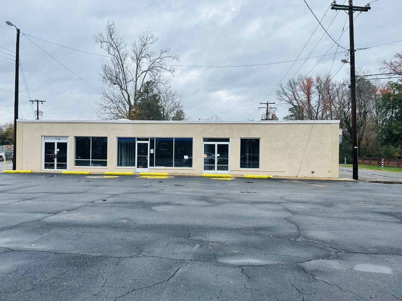 390 E Williamsburg Rd, Sandston, VA for sale Building Photo- Image 1 of 1