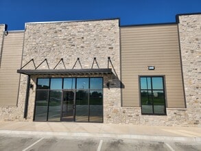 314 E 5th Ave, Owasso, OK for lease Building Photo- Image 1 of 4