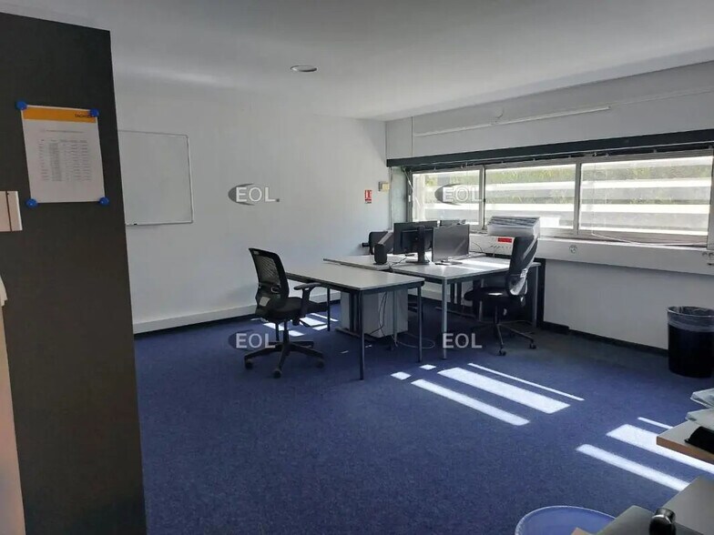 Office in Nîmes for lease - Interior Photo - Image 2 of 5