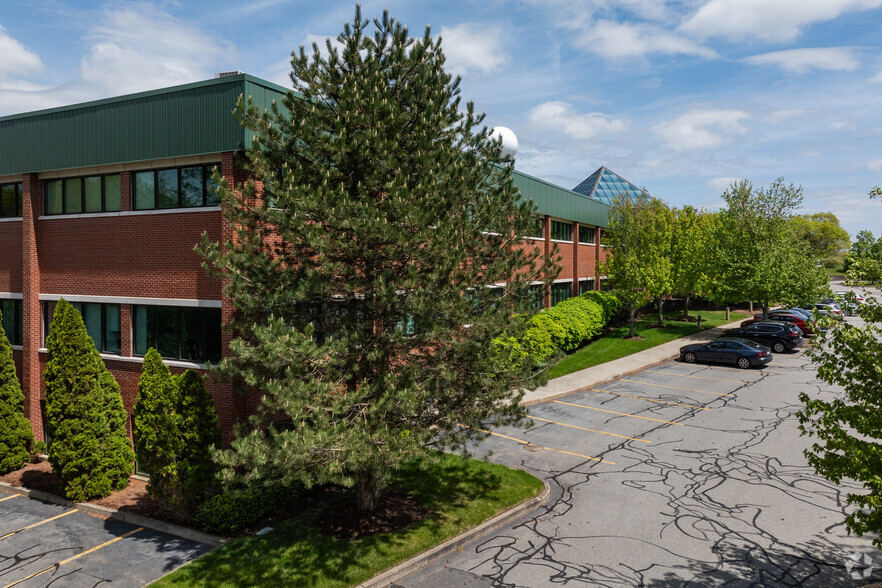 350 Myles Standish Blvd, Taunton, MA for lease - Building Photo - Image 3 of 15