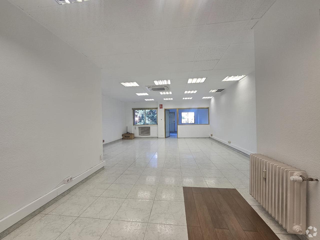 Office in Madrid, MAD for lease Interior Photo- Image 1 of 33