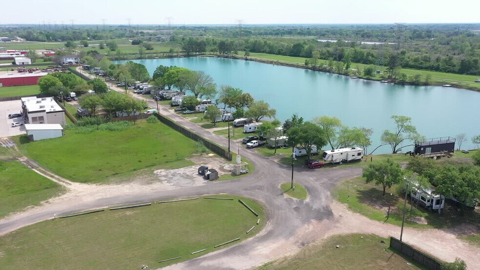 19230 Morris Ave, Manvel, TX 77578 Twin Lakes RV Resort