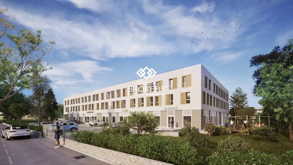 Retail in Lattes for sale - Building Photo - Image 1 of 3