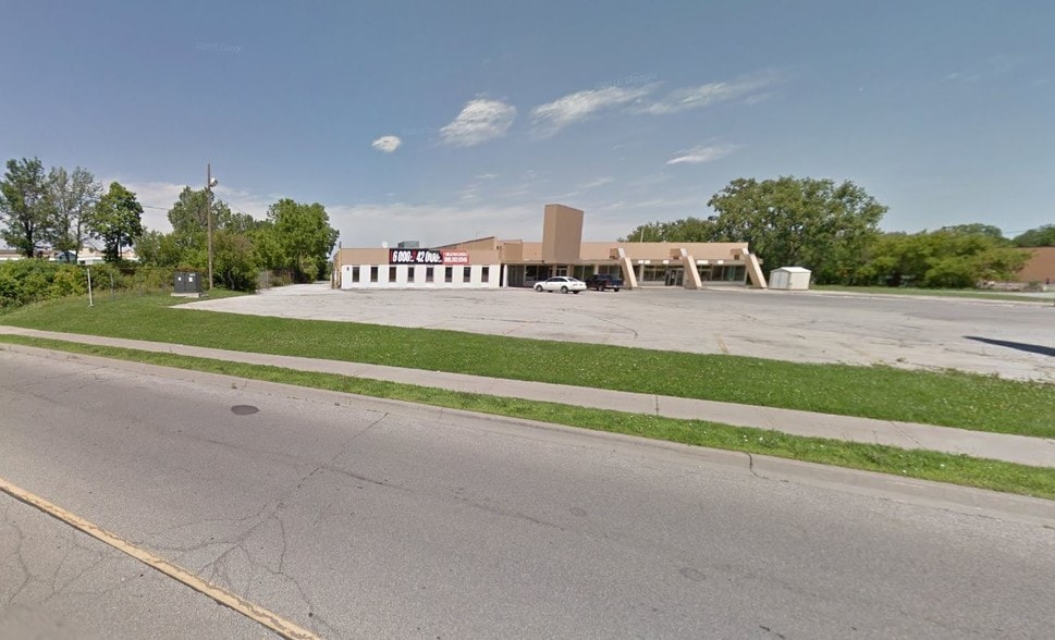4536 Portage Rd, Niagara Falls, ON for sale - Building Photo - Image 1 of 1