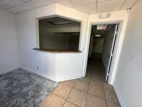1562 SE Village Green Dr, Port Saint Lucie, FL for lease Building Photo- Image 2 of 5