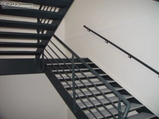 Val De Loire, Meung-sur-Loire for lease - Building Photo - Image 2 of 17