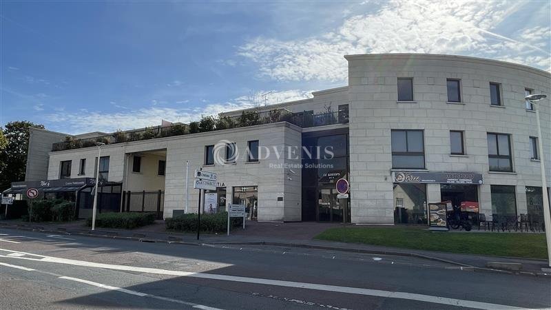 Office in Torcy for lease Building Photo- Image 1 of 12