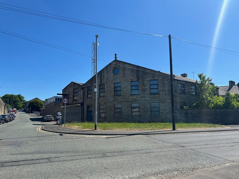 Grange Ln, Accrington for lease - Building Photo - Image 3 of 4