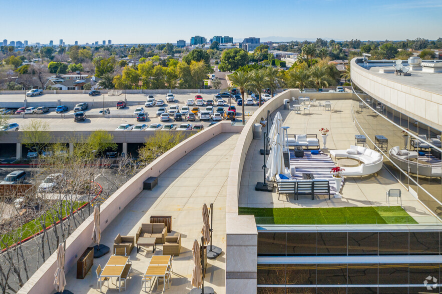 3131 E Camelback Rd, Phoenix, AZ for lease - Building Photo - Image 3 of 7