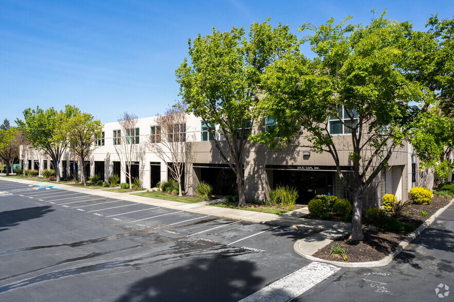 5673 W Las Positas Blvd, Pleasanton, CA for lease - Building Photo - Image 3 of 7