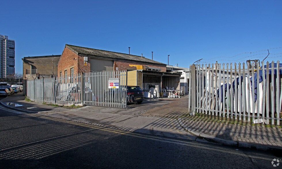 33 Pensbury Pl, London for lease - Primary Photo - Image 1 of 2