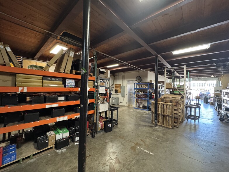 550-552 Nimitz Hwy, Honolulu, HI for lease - Building Photo - Image 3 of 7