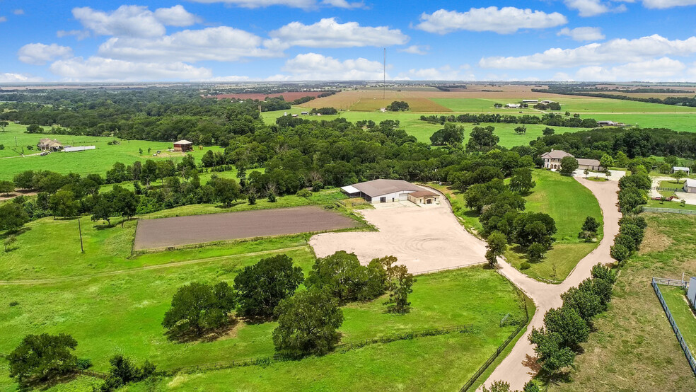 160 Gabriel Farms Dr, Hutto, TX for sale - Aerial - Image 2 of 16