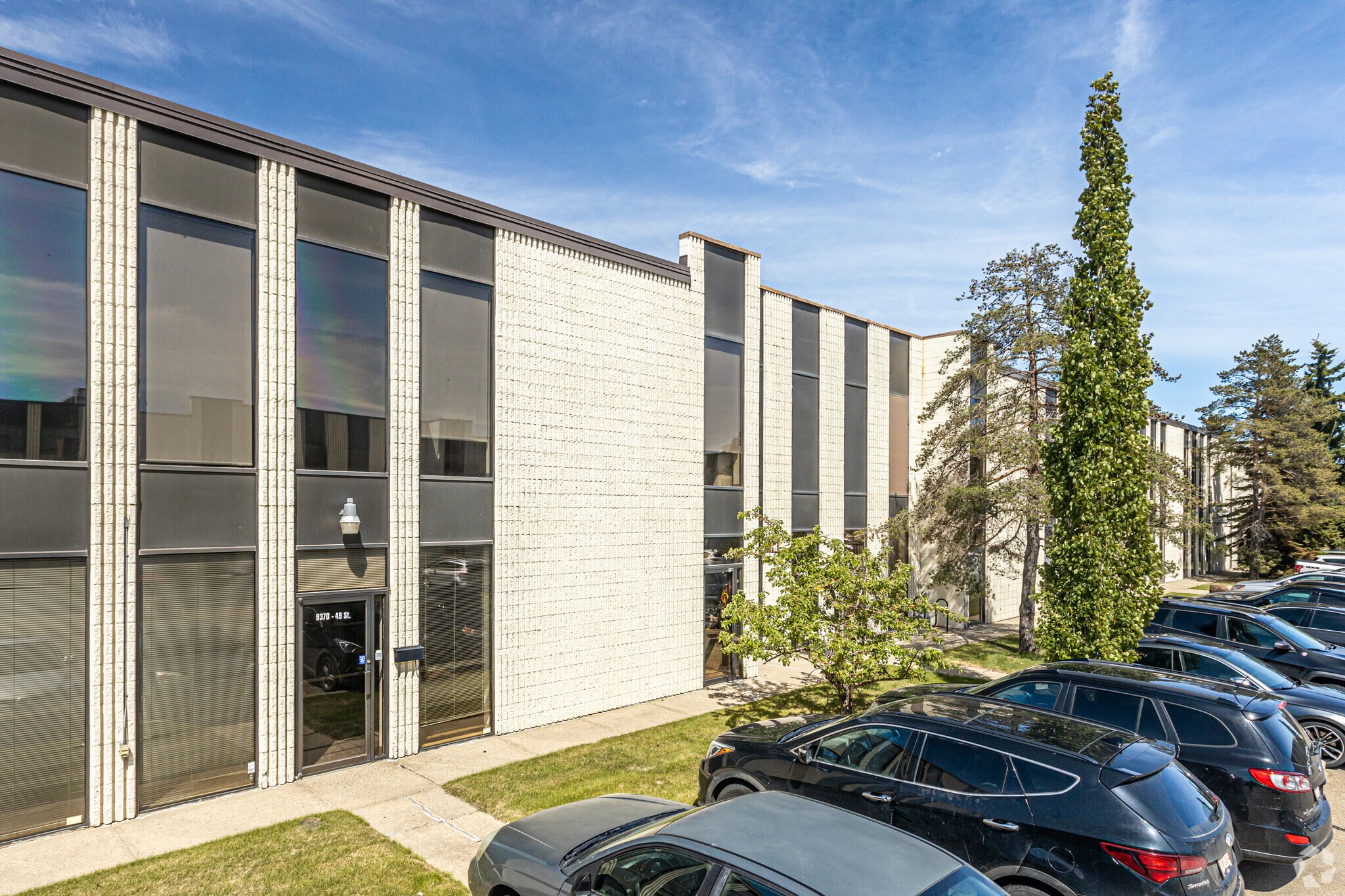 9356-9378 49th St NW, Edmonton, AB for sale Primary Photo- Image 1 of 1