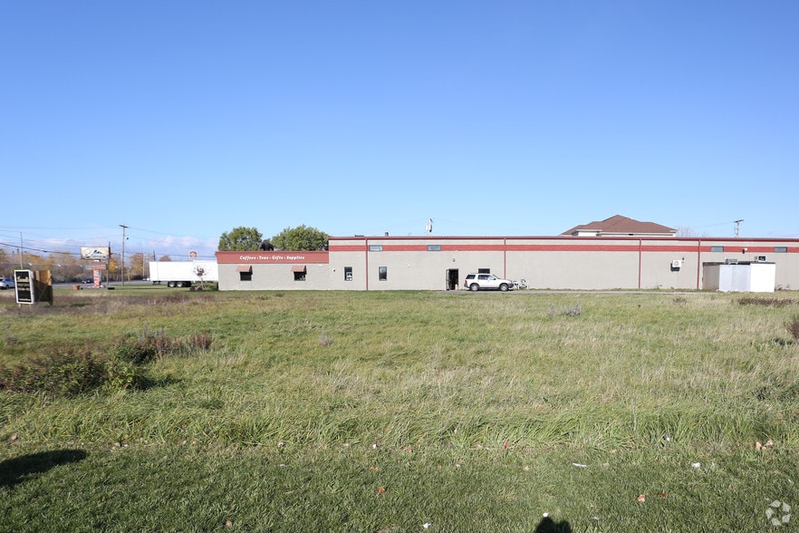 2520 Hamburg Tpke, Lackawanna, NY for sale - Primary Photo - Image 1 of 1