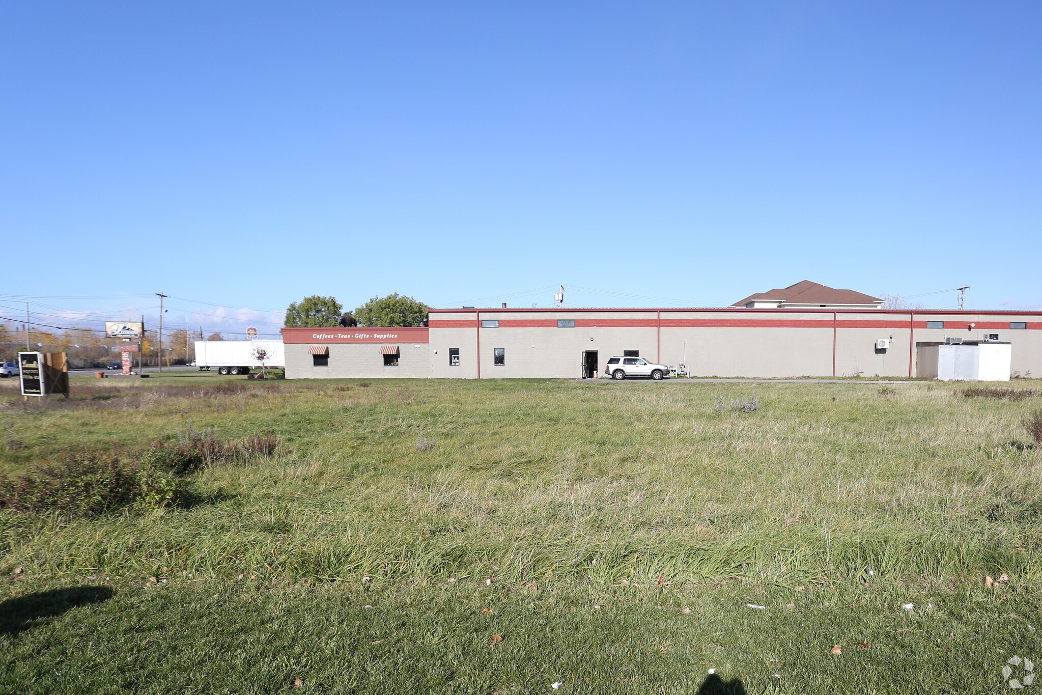 2520 Hamburg Tpke, Lackawanna, NY for sale Primary Photo- Image 1 of 1