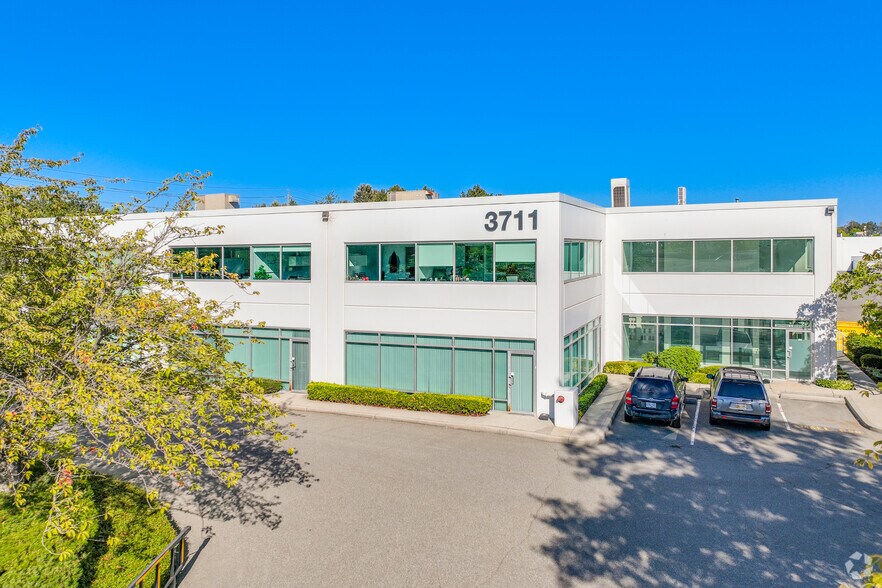 3711 N Fraser Way, Burnaby, BC for lease - Building Photo - Image 2 of 4