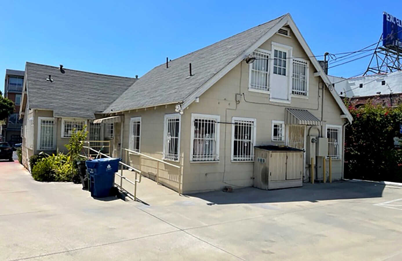 646 N Larchmont Blvd, Los Angeles, CA 90004