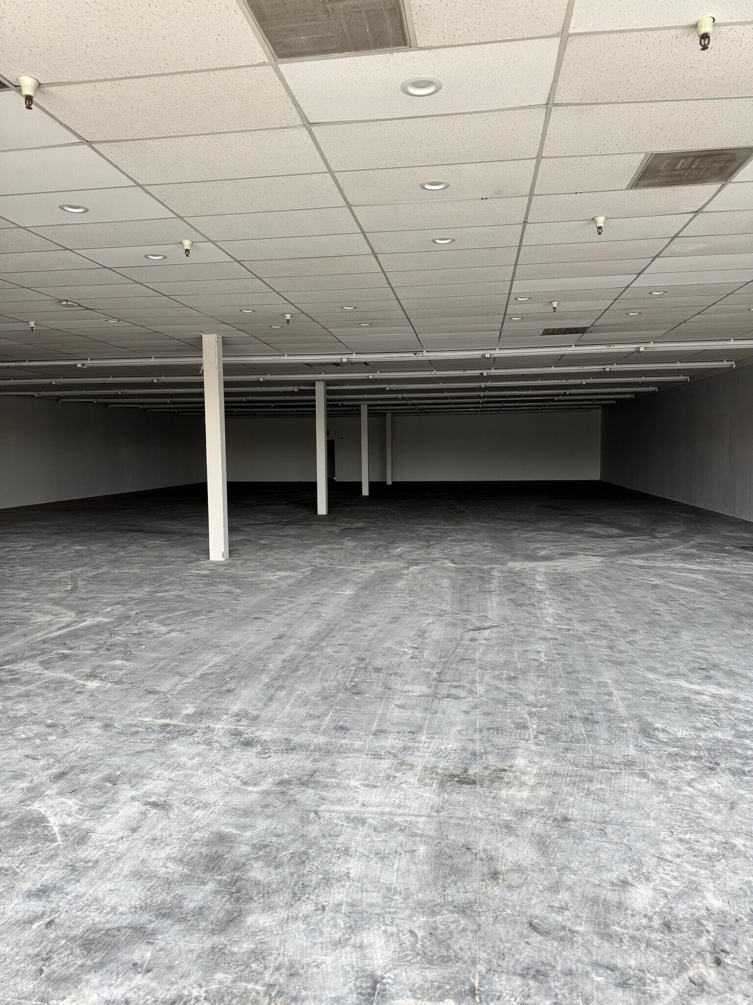 2722-2760 Alma School Rd, Mesa, AZ for lease Interior Photo- Image 1 of 6