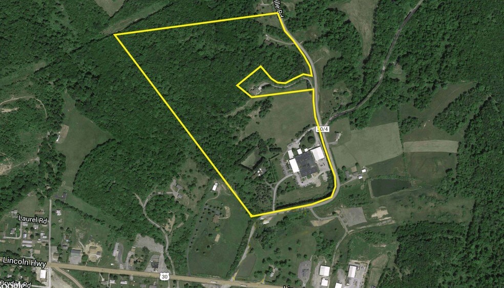 2670 Pyramus Rd, Chester, WV for sale - Primary Photo - Image 1 of 1