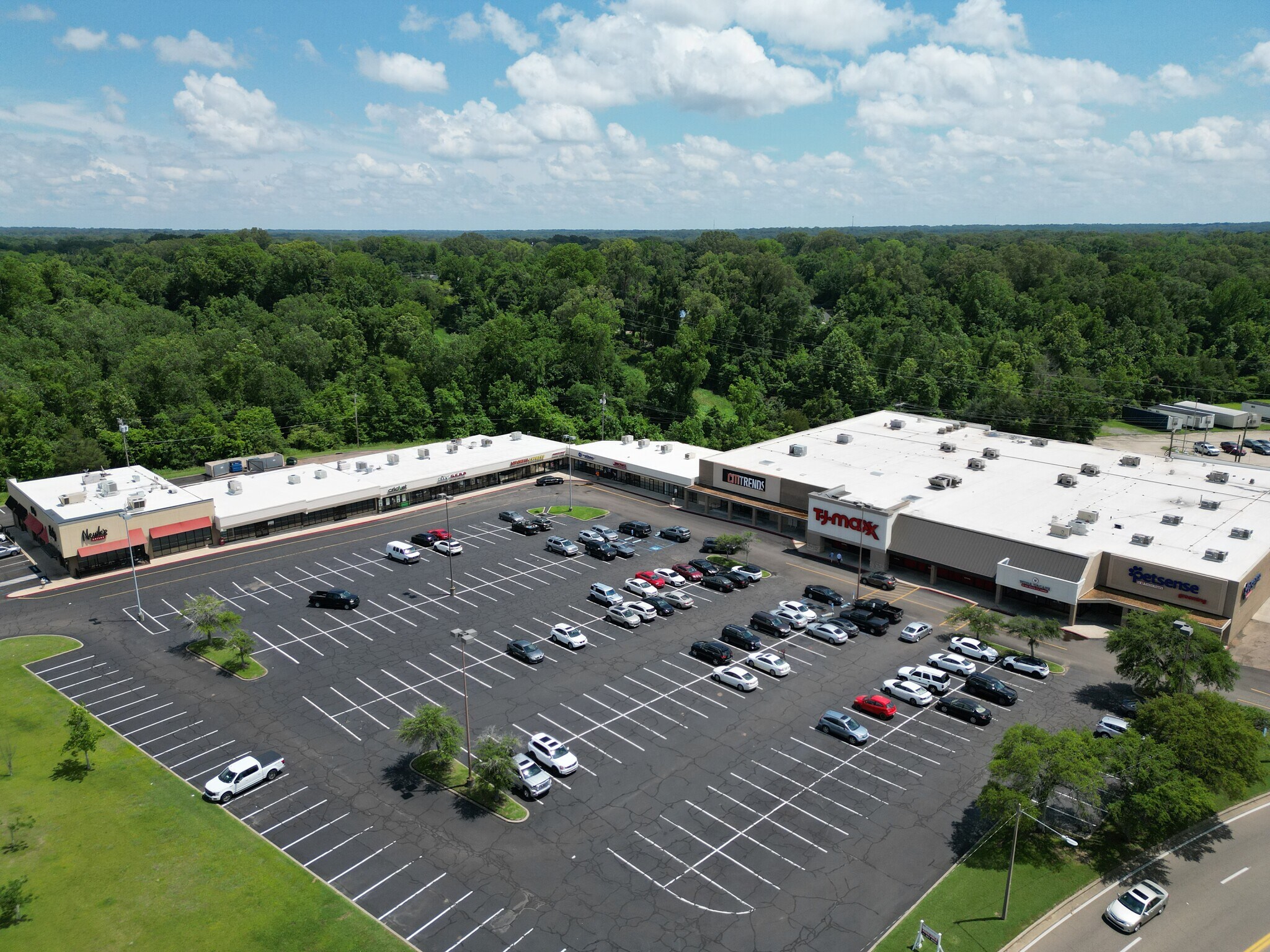 3403 Pemberton Square Blvd, Vicksburg, MS for lease Building Photo- Image 1 of 14
