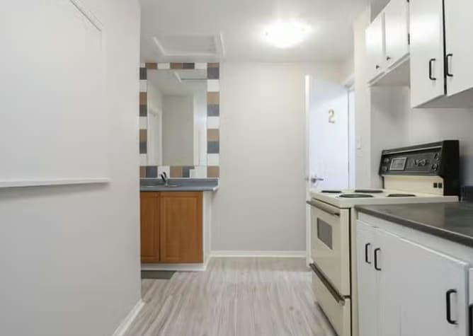 549 Gladstone Ave, Ottawa, ON for sale Interior Photo- Image 1 of 1