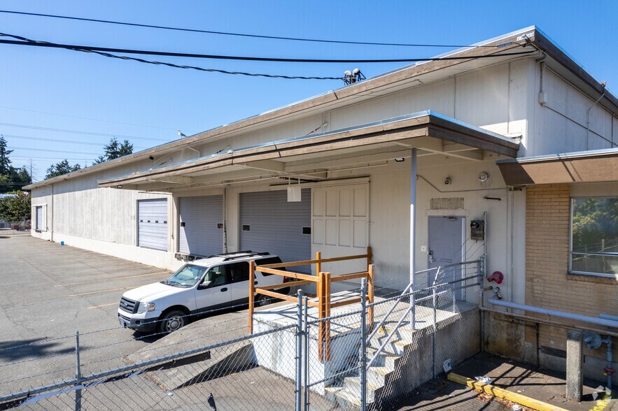 920-924 N 137th St, Seattle, WA for sale - Primary Photo - Image 1 of 1