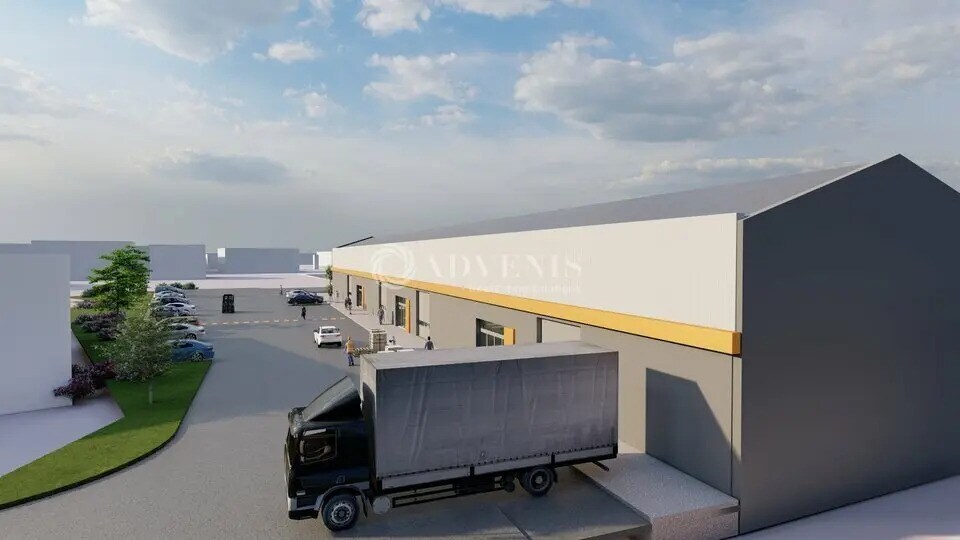 Flex in Saint-Brieuc for lease - Building Photo - Image 3 of 8