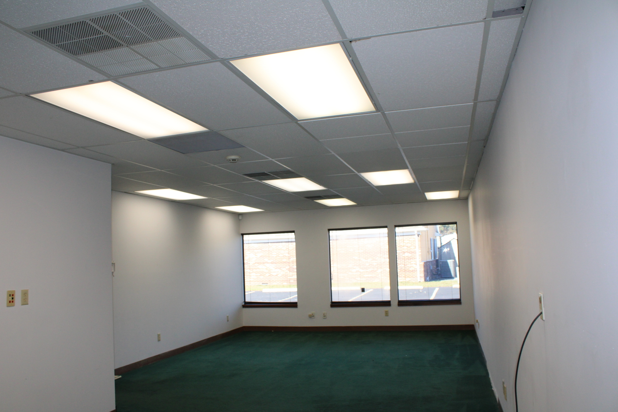 4848 N Holland Sylvania Rd, Sylvania, OH for lease Interior Photo- Image 1 of 2