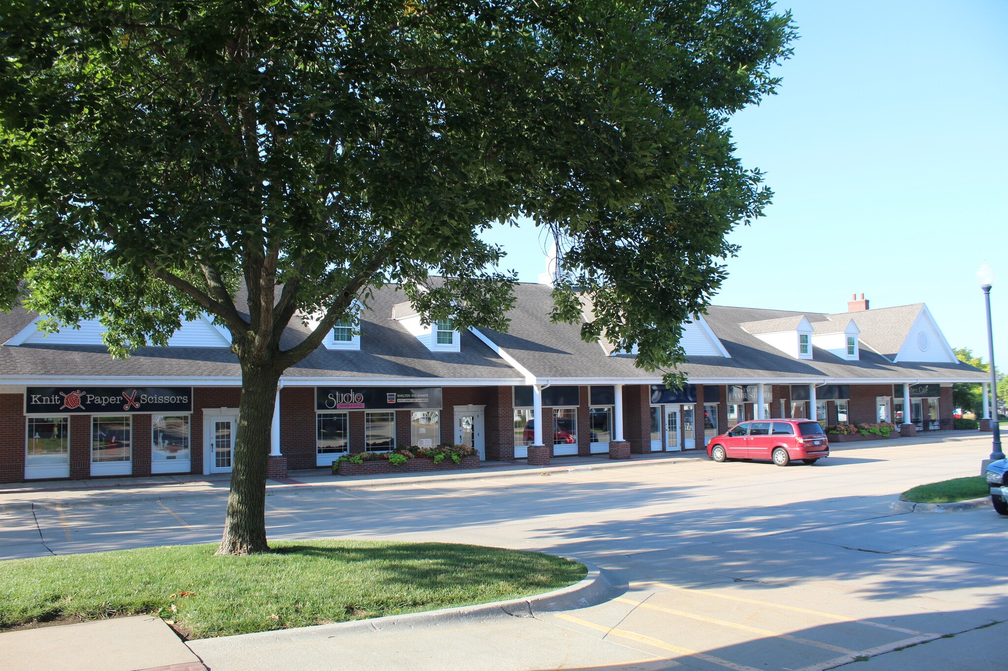 3520 Village Dr, Lincoln, NE for lease Building Photo- Image 1 of 3