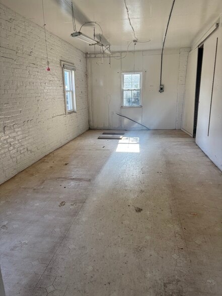 824 Highland Ave, Lancaster, PA for lease - Interior Photo - Image 3 of 15