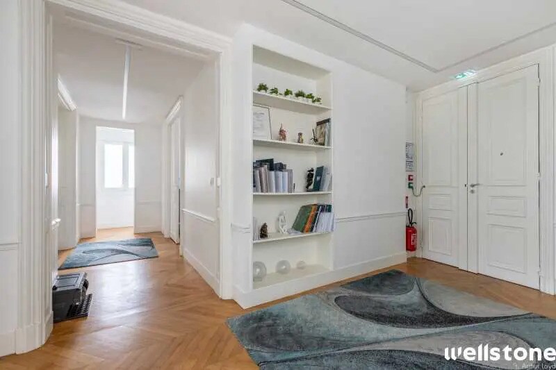 Office in Paris for lease - Building Photo - Image 3 of 15