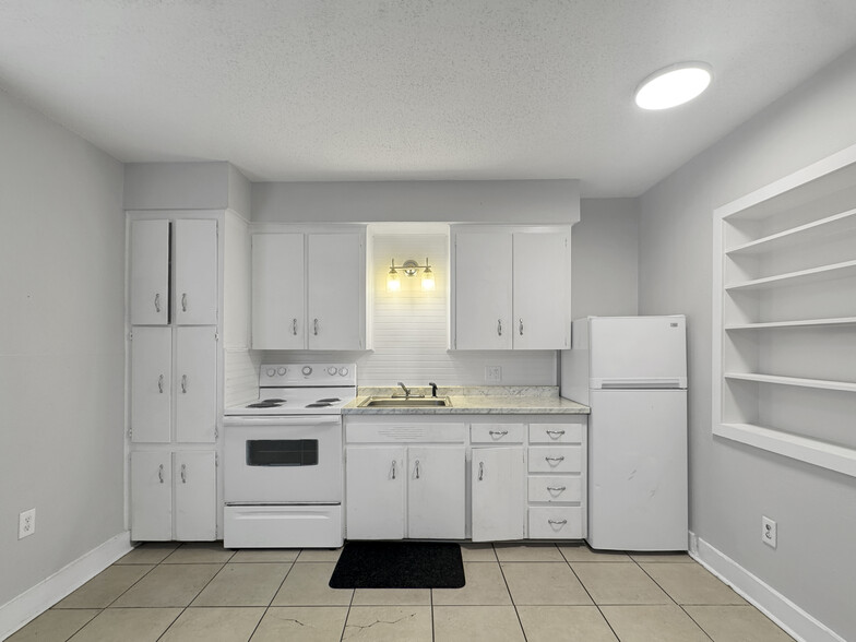 2101 1st Ave, Canyon, TX for sale - Interior Photo - Image 3 of 6