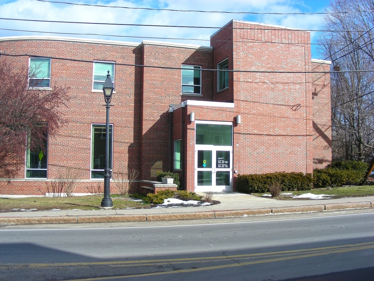 2 Madbury Rd, Durham, NH 03824