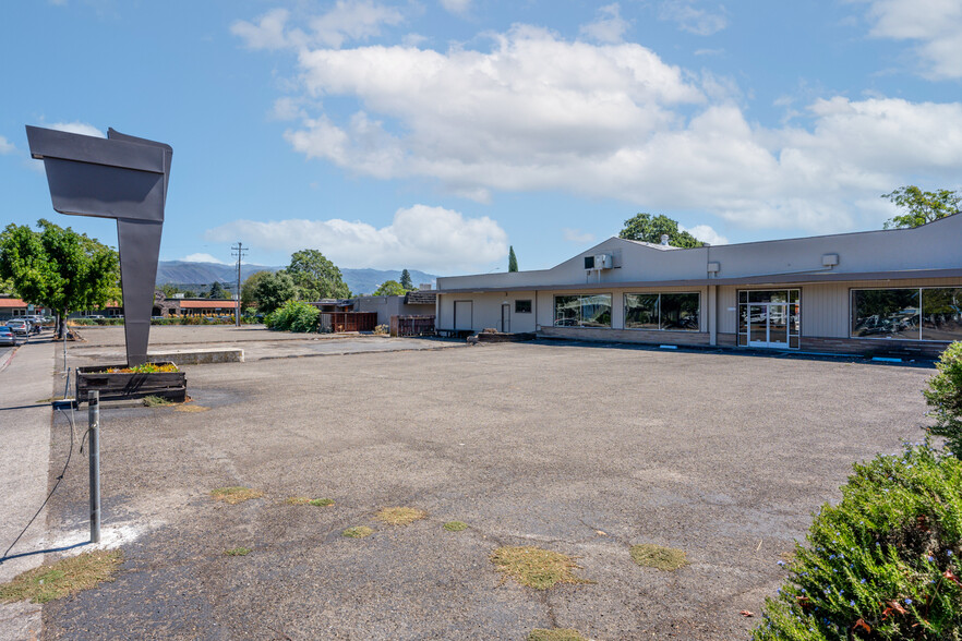 214 E Perkins St, Ukiah, CA for lease - Building Photo - Image 3 of 26