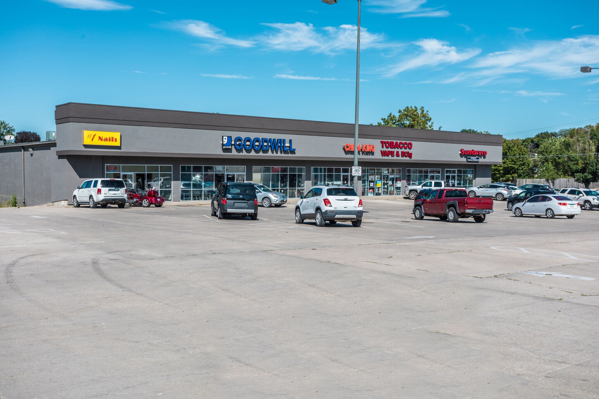 1110-1126 1st Ave E, Newton, IA for sale Building Photo- Image 1 of 1