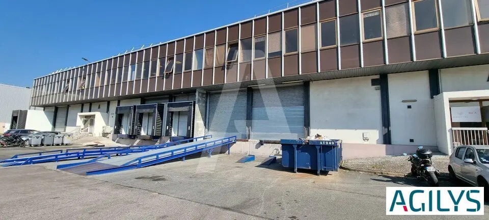Industrial in Wissous for lease - Building Photo - Image 3 of 5