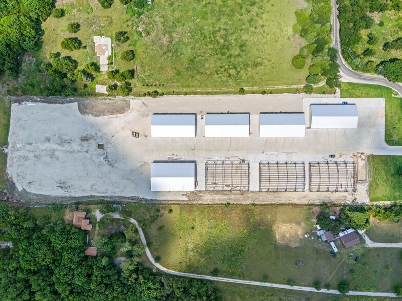 5892 CR 471 portfolio of 8 properties for sale on LoopNet.com - Building Photo - Image 3 of 14