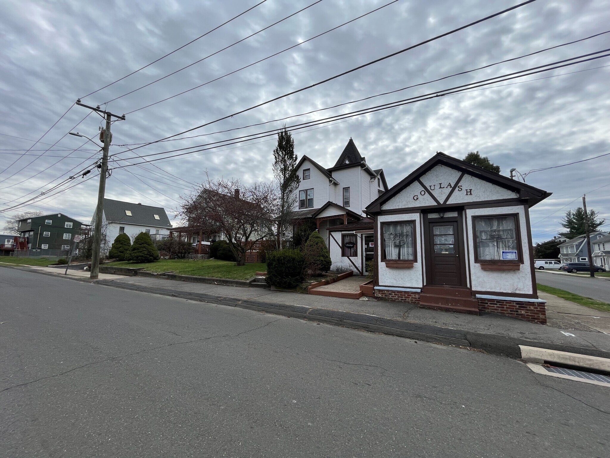 40 Highland Ave, Danbury, CT 06810