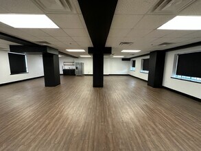 338 Broadway St, Cape Girardeau, MO for lease Interior Photo- Image 1 of 4