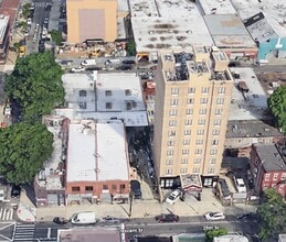 3836 Crescent St, Long Island City, NY - AERIAL  map view