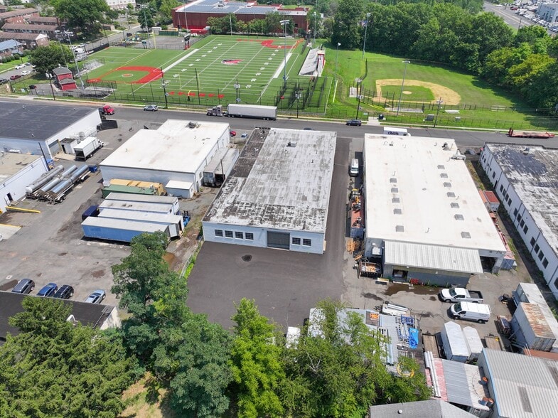 868 Elston St, Rahway, NJ for lease - Building Photo - Image 2 of 8