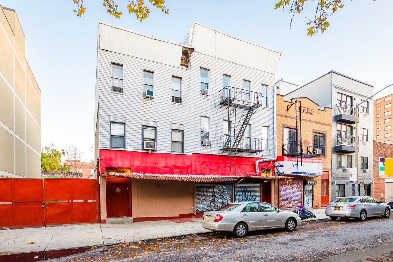 99 Varet St, Brooklyn, NY 11206 Retail for Lease