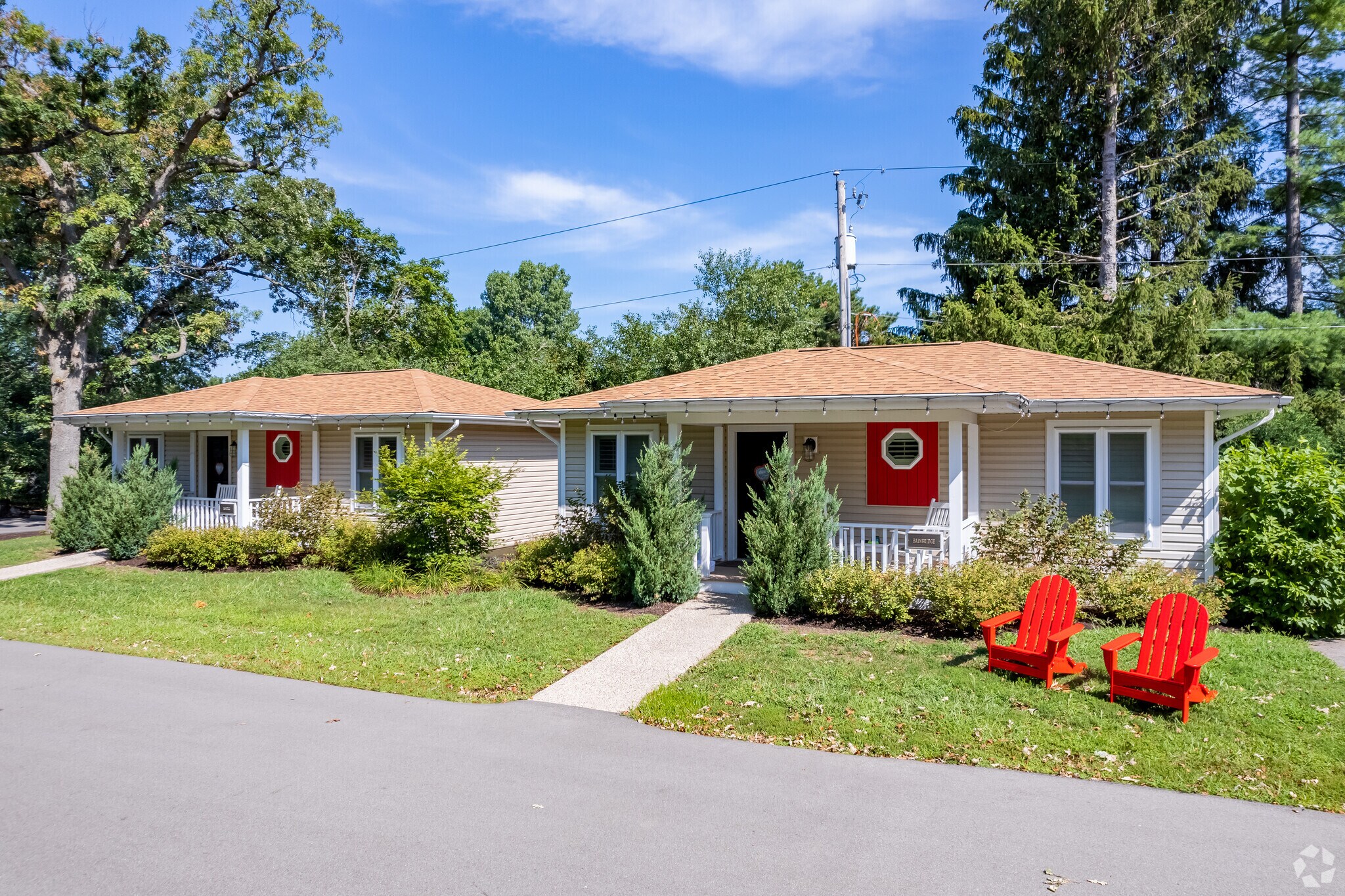 682 S Wells St, Lake Geneva, WI for sale Primary Photo- Image 1 of 1