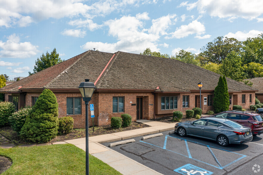 401 S Kings Hwy, Cherry Hill, NJ for sale - Primary Photo - Image 1 of 1